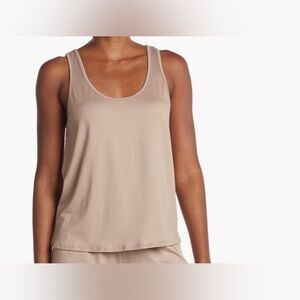 Socialite
Scoop Neck Tank Size Large